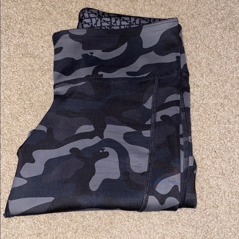 Vineyard Vines leggings!